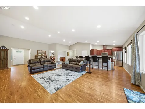 946 Paine Road Castle Rock WA 98611