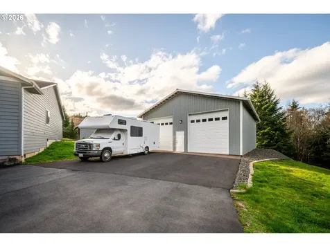 946 Paine Road Castle Rock WA 98611