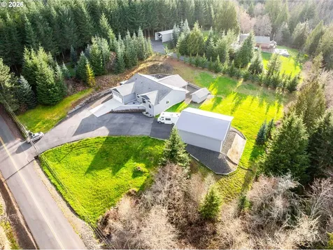 946 Paine Road Castle Rock WA 98611