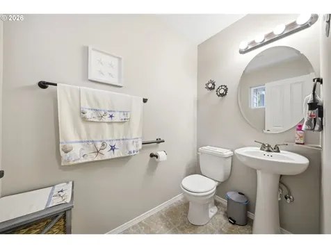 946 Paine Road Castle Rock WA 98611