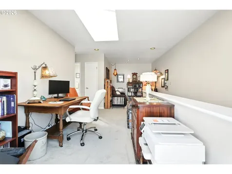 535 NE Bridgeton Road Portland OR 97211