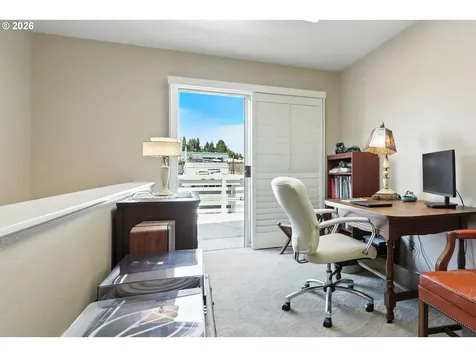 535 NE Bridgeton Road Portland OR 97211