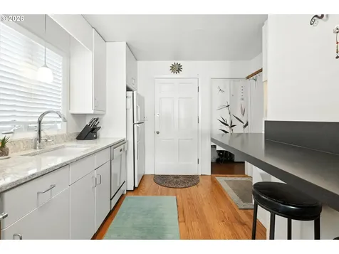 535 NE Bridgeton Road Portland OR 97211