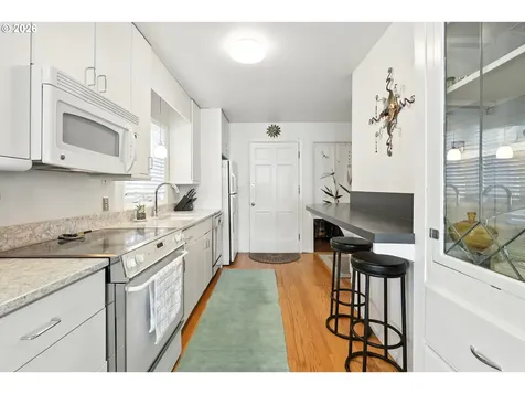 535 NE Bridgeton Road Portland OR 97211