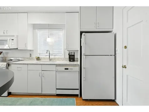 535 NE Bridgeton Road Portland OR 97211