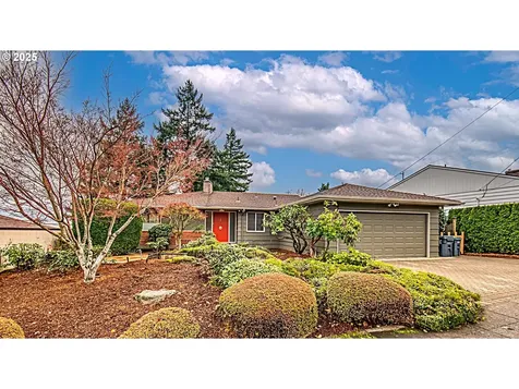 472 SE 72nd Avenue Portland OR 97215