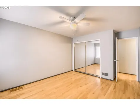 472 SE 72nd Avenue Portland OR 97215
