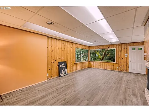 472 SE 72nd Avenue Portland OR 97215