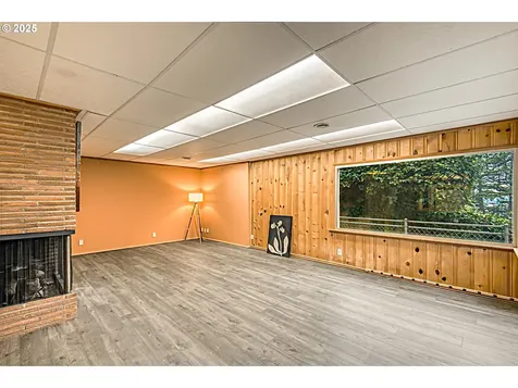 472 SE 72nd Avenue Portland OR 97215