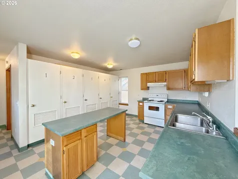 217 NE 192nd Avenue Portland OR 97230