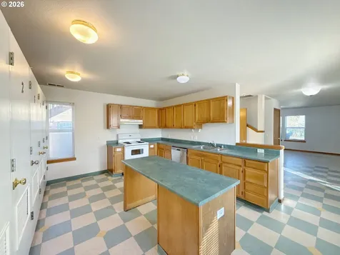 217 NE 192nd Avenue Portland OR 97230