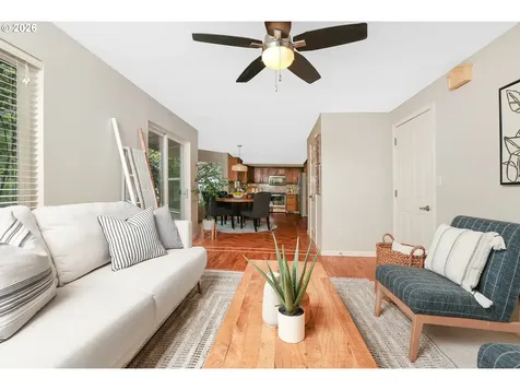 6807 SE 50th Avenue Portland OR 97206