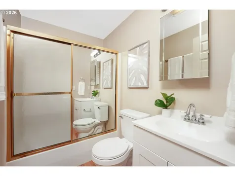 6807 SE 50th Avenue Portland OR 97206