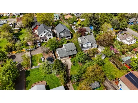 6807 SE 50th Avenue Portland OR 97206
