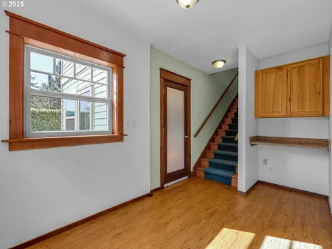 412 Chinook Avenue Astoria OR 97103
