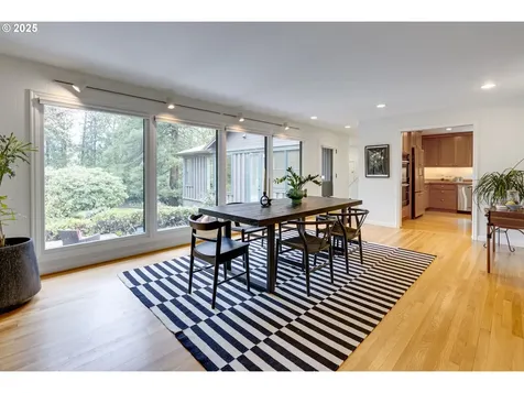 1025 SW Coronado Street Portland OR 97219