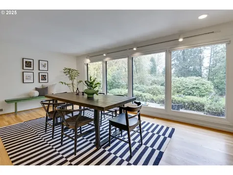 1025 SW Coronado Street Portland OR 97219