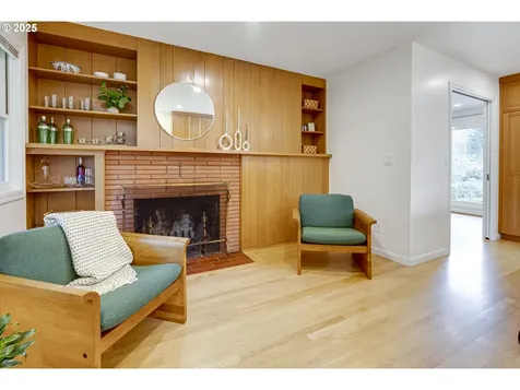 1025 SW Coronado Street Portland OR 97219