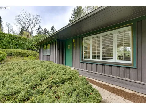 1025 SW Coronado Street Portland OR 97219