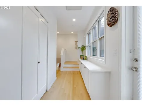 1025 SW Coronado Street Portland OR 97219