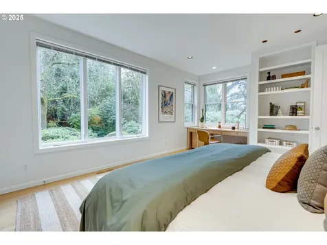 1025 SW Coronado Street Portland OR 97219