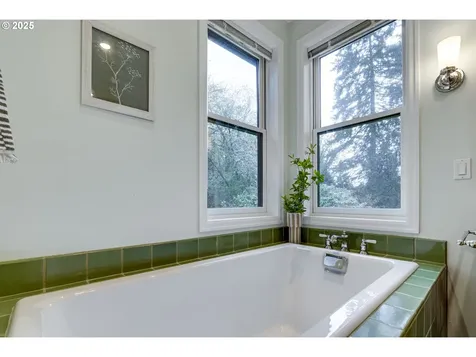 1025 SW Coronado Street Portland OR 97219