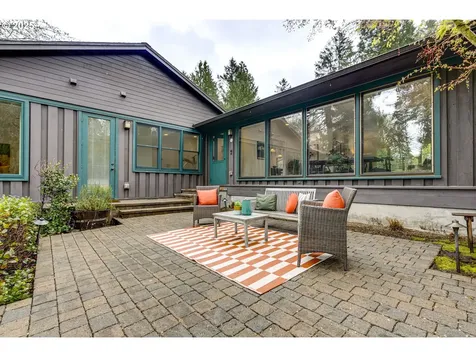 1025 SW Coronado Street Portland OR 97219