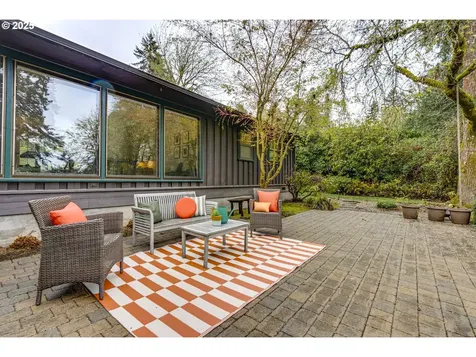 1025 SW Coronado Street Portland OR 97219