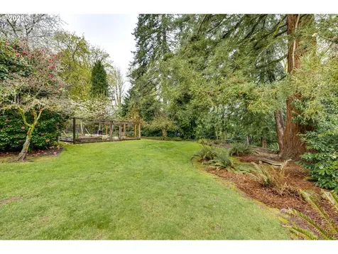 1025 SW Coronado Street Portland OR 97219