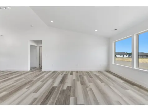 227 SW Goldfinch Lane Boardman OR 97818