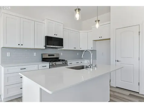 227 SW Goldfinch Lane Boardman OR 97818