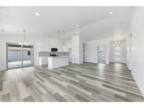 227 SW Goldfinch Lane Boardman OR 97818