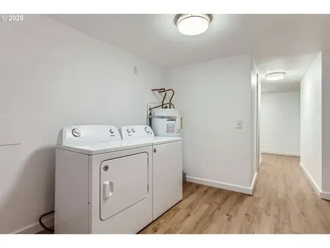 4214 NE Highland Court Portland OR 97218