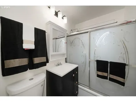 4105 SE 76th Avenue Portland OR 97206