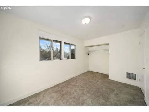 4105 SE 76th Avenue Portland OR 97206