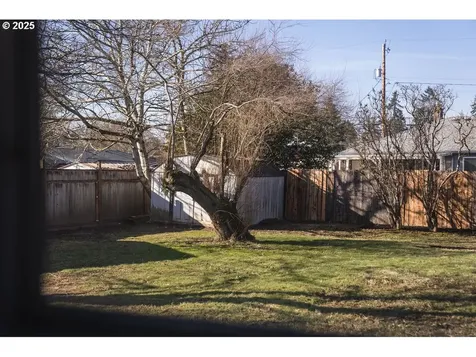4105 SE 76th Avenue Portland OR 97206
