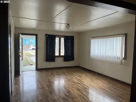 570 E Gladys Avenue Hermiston OR 97838