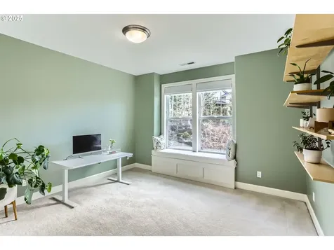 2708 NW Bullfinch Place Portland OR 97229