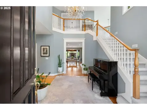 2708 NW Bullfinch Place Portland OR 97229