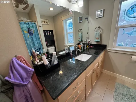2317 Laura Lane North Bend OR 97459