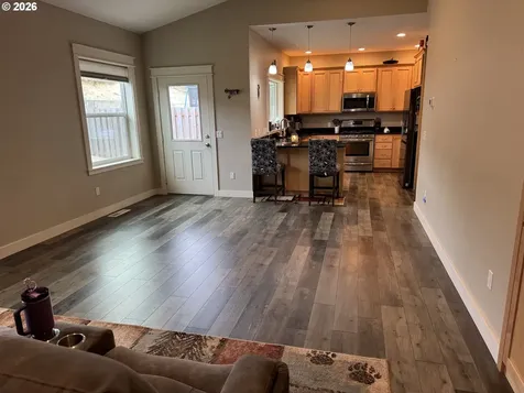 2317 Laura Lane North Bend OR 97459