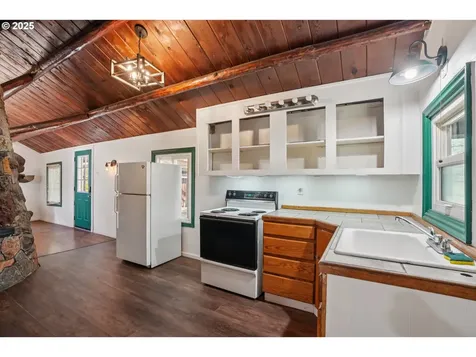 10840 SW 95th Avenue Portland OR 97223