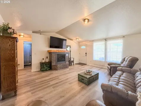 699 NE Fieldstone Lane Prineville OR 97754