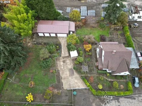 202 NE Fulton Street Roseburg OR 97470