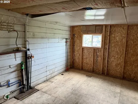 202 NE Fulton Street Roseburg OR 97470