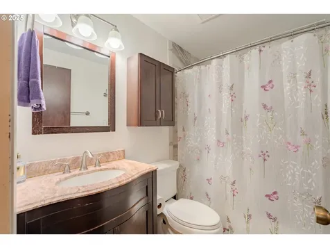 608 NE Pinebrook Avenue Vancouver WA 98684