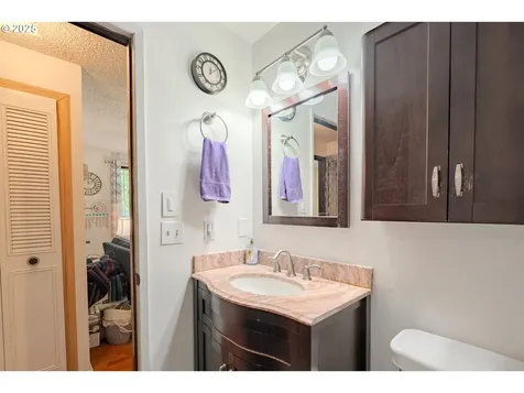 608 NE Pinebrook Avenue Vancouver WA 98684