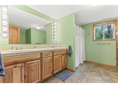 8443 SE Orient Drive Gresham OR 97080