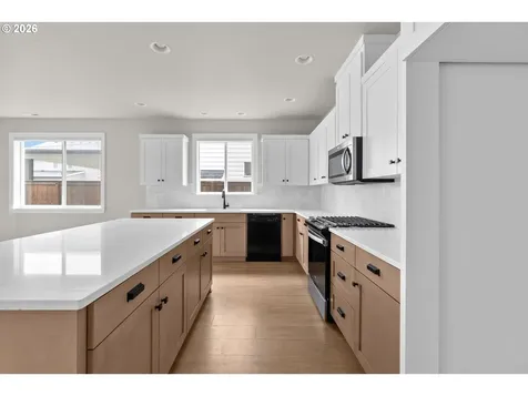 1762 N Oak Street Canby OR 97013