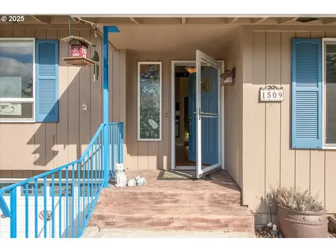 1509 NW 12th Court Gresham OR 97030